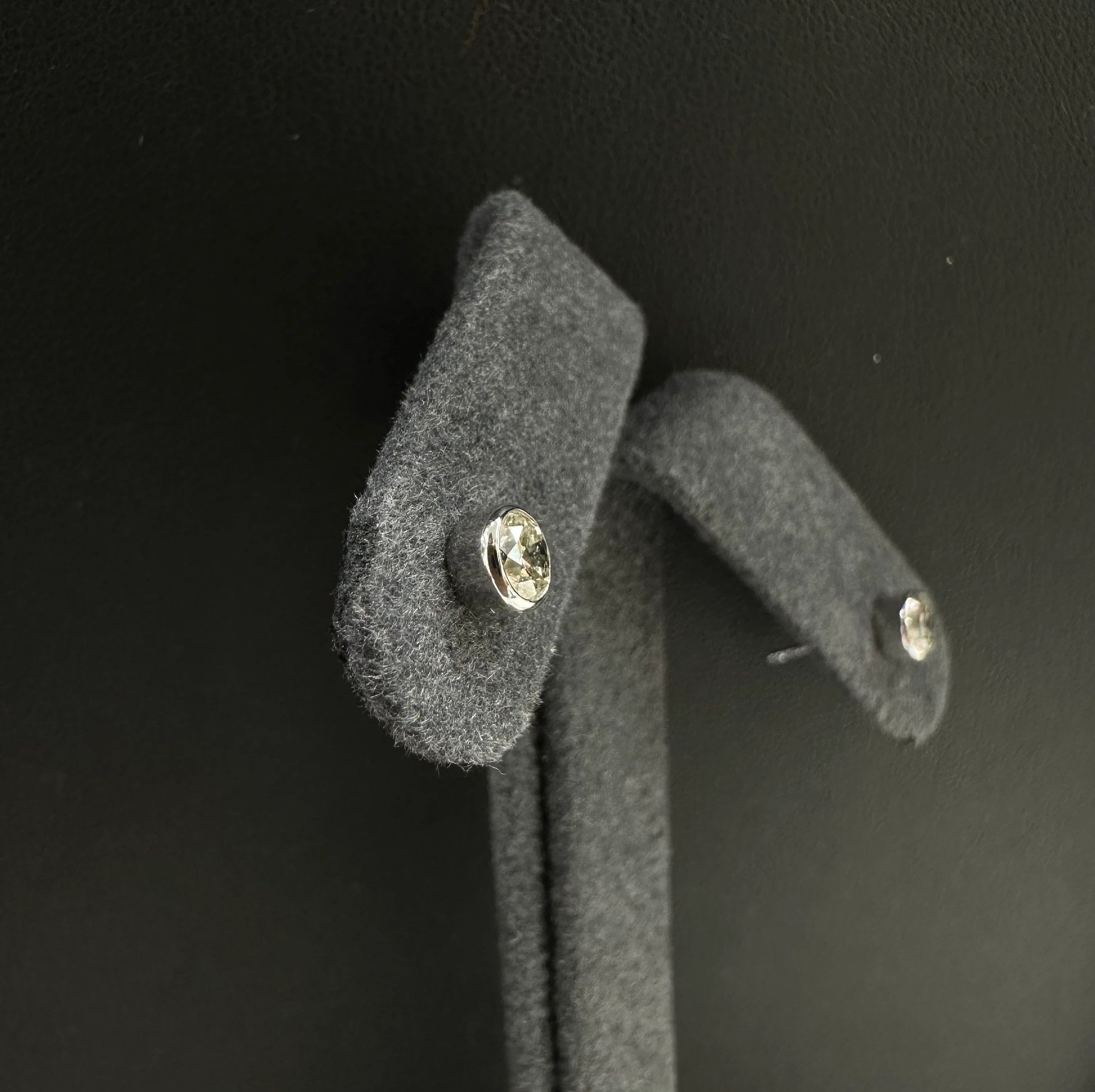 Diamond Studs 4mm