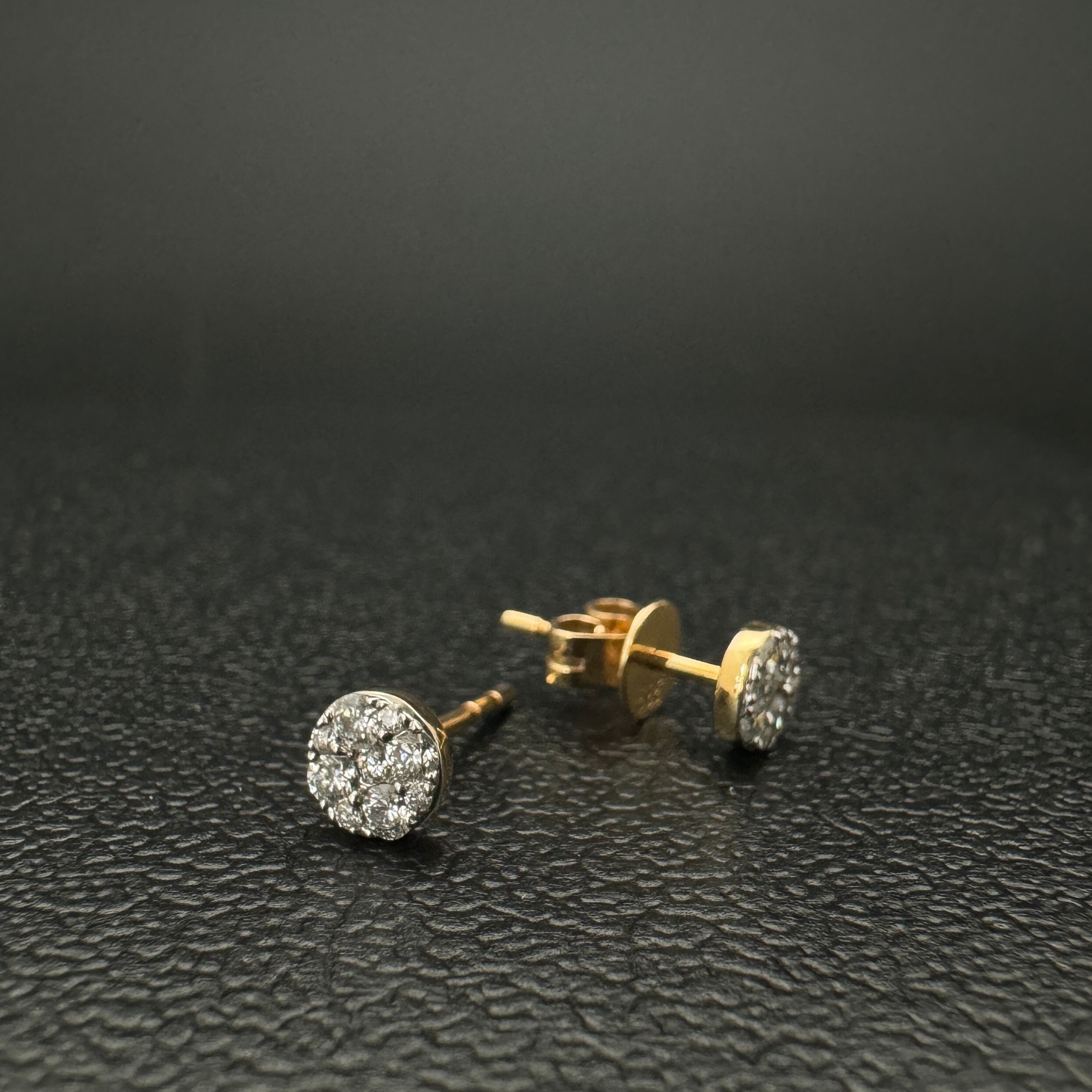 Diamond Round Studs 5mm