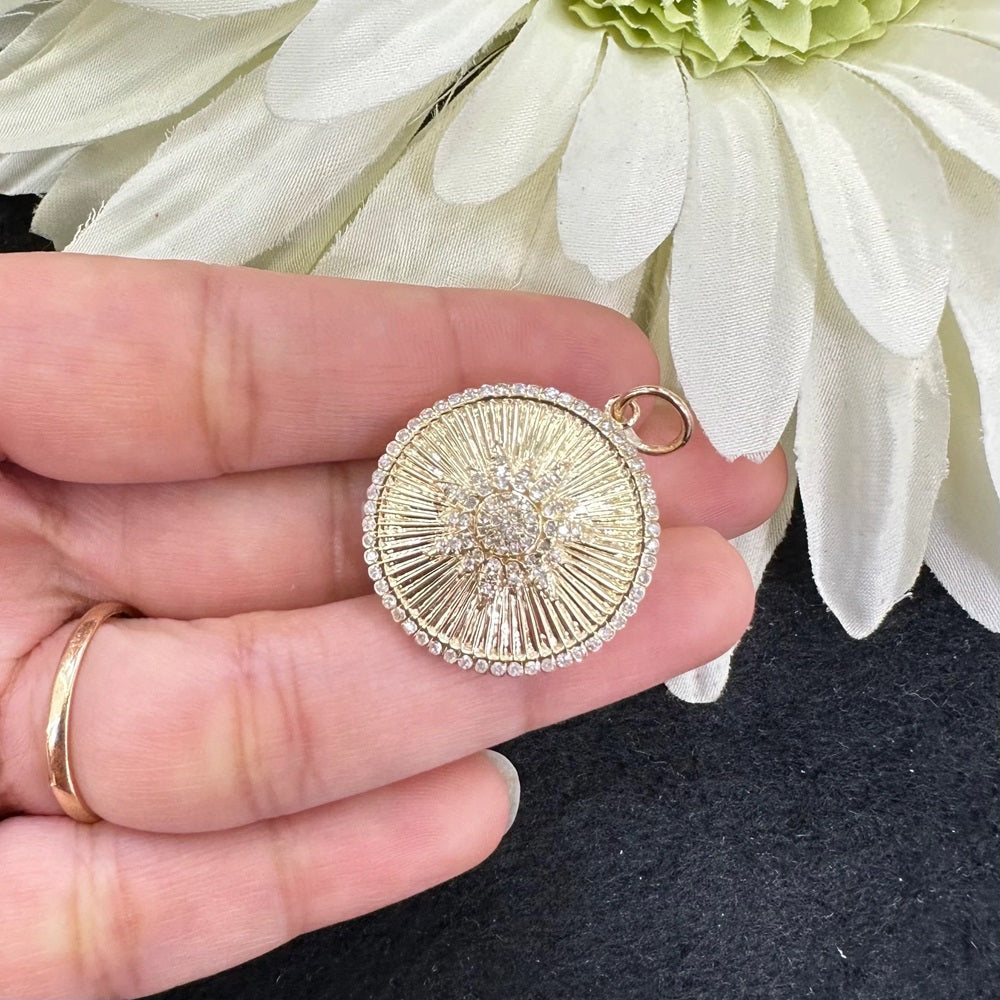 Diamond Star Sun Rays Pendant 23mm