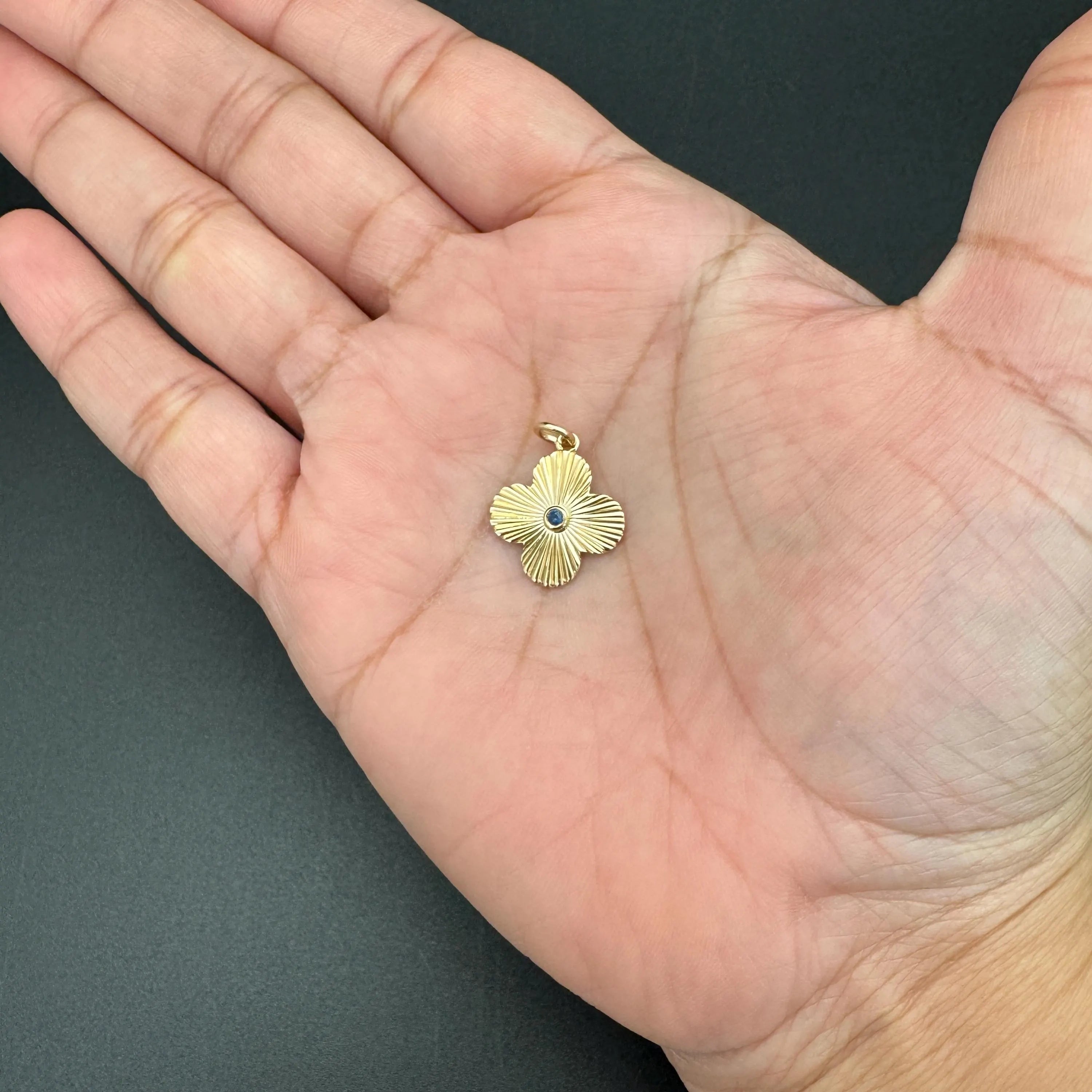 Diamond Clover Pendant 15mm