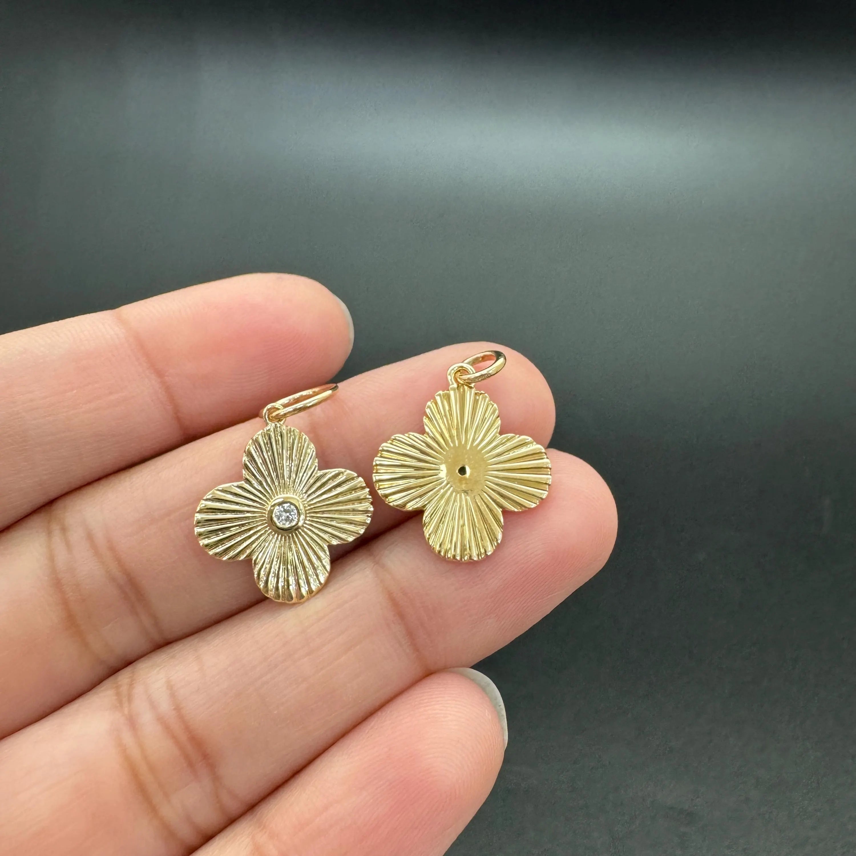 Diamond Clover Pendant 15mm