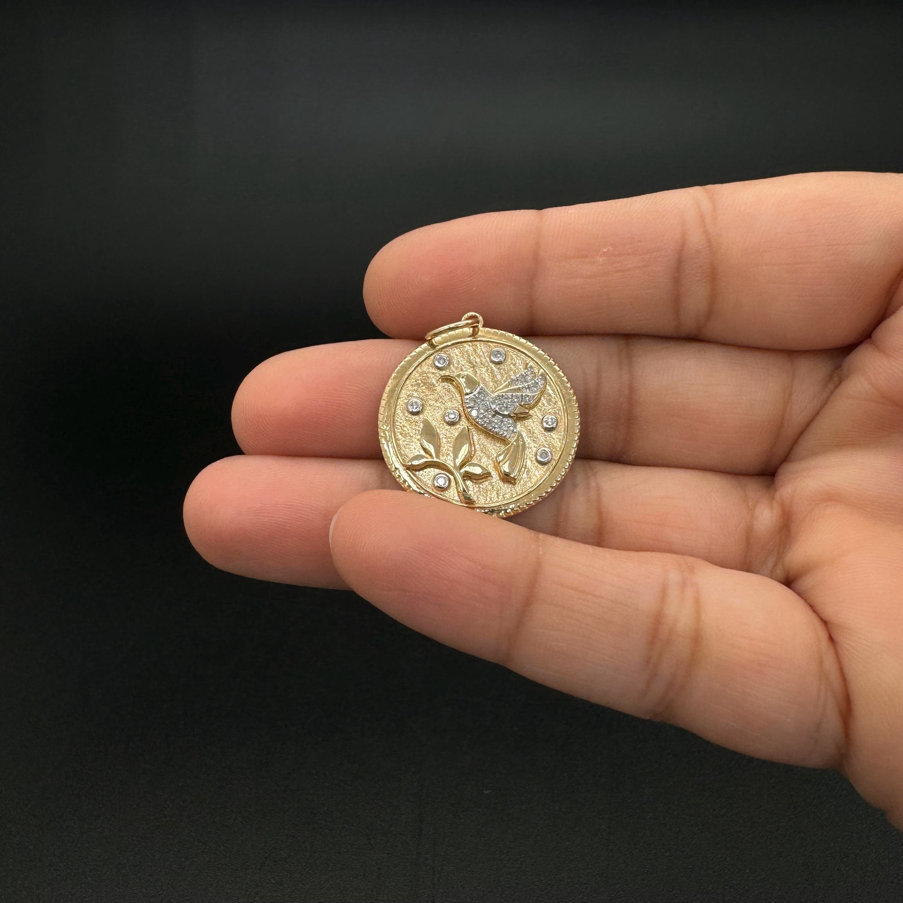 Diamond Round Flying Bird Pendant 22mm