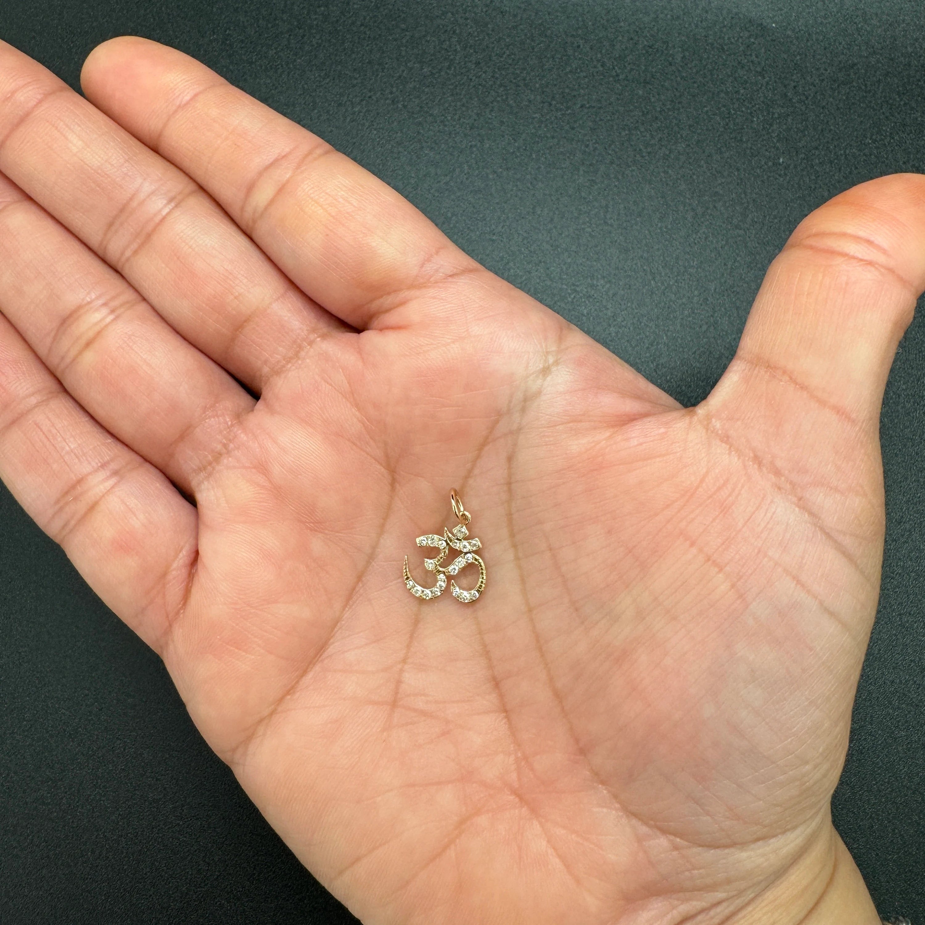 Om diamond charm 11x11.50mm