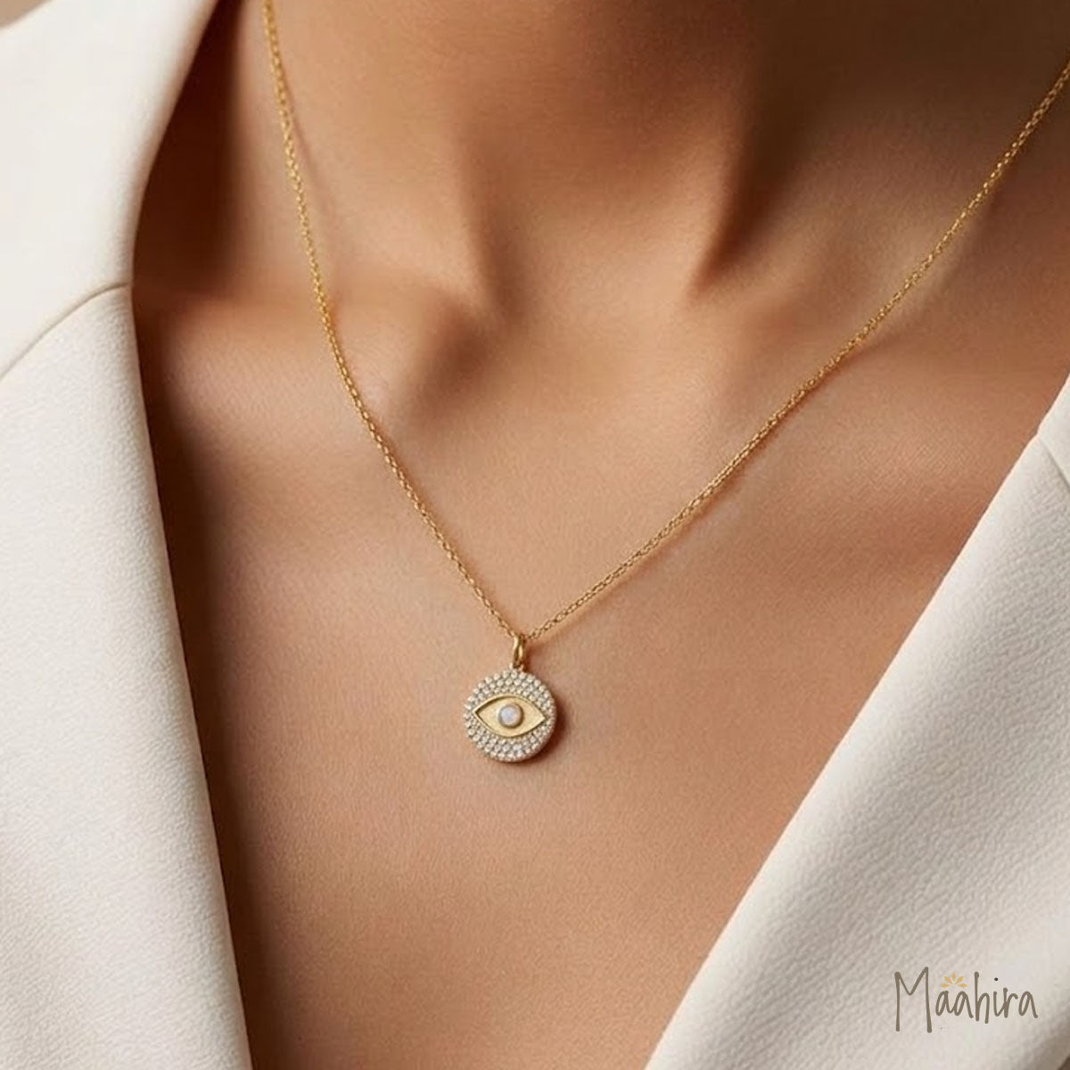 Mop Eye Diamond And Gold Pendant