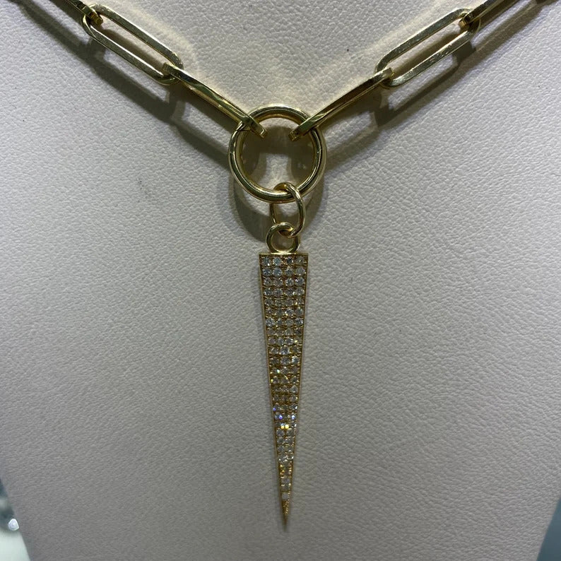 smooth finish round gold clasp with pendant