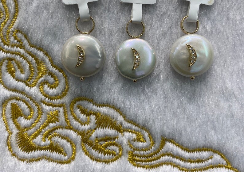 Pearl Moon pendant