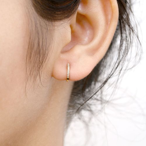 Stylish Huggies Diamond Studs For Multiple Occassion