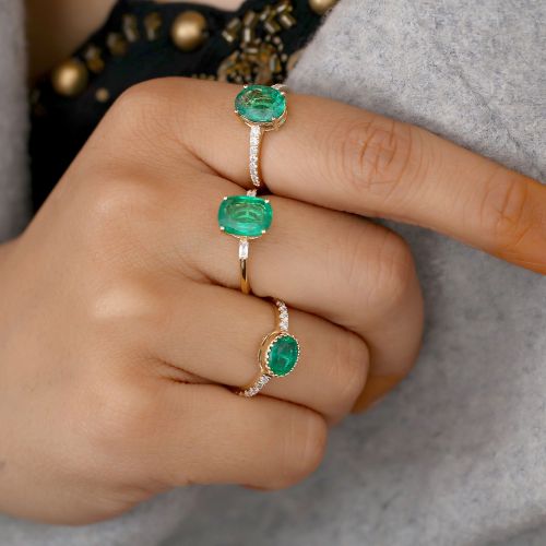 Oval Emerald Ring