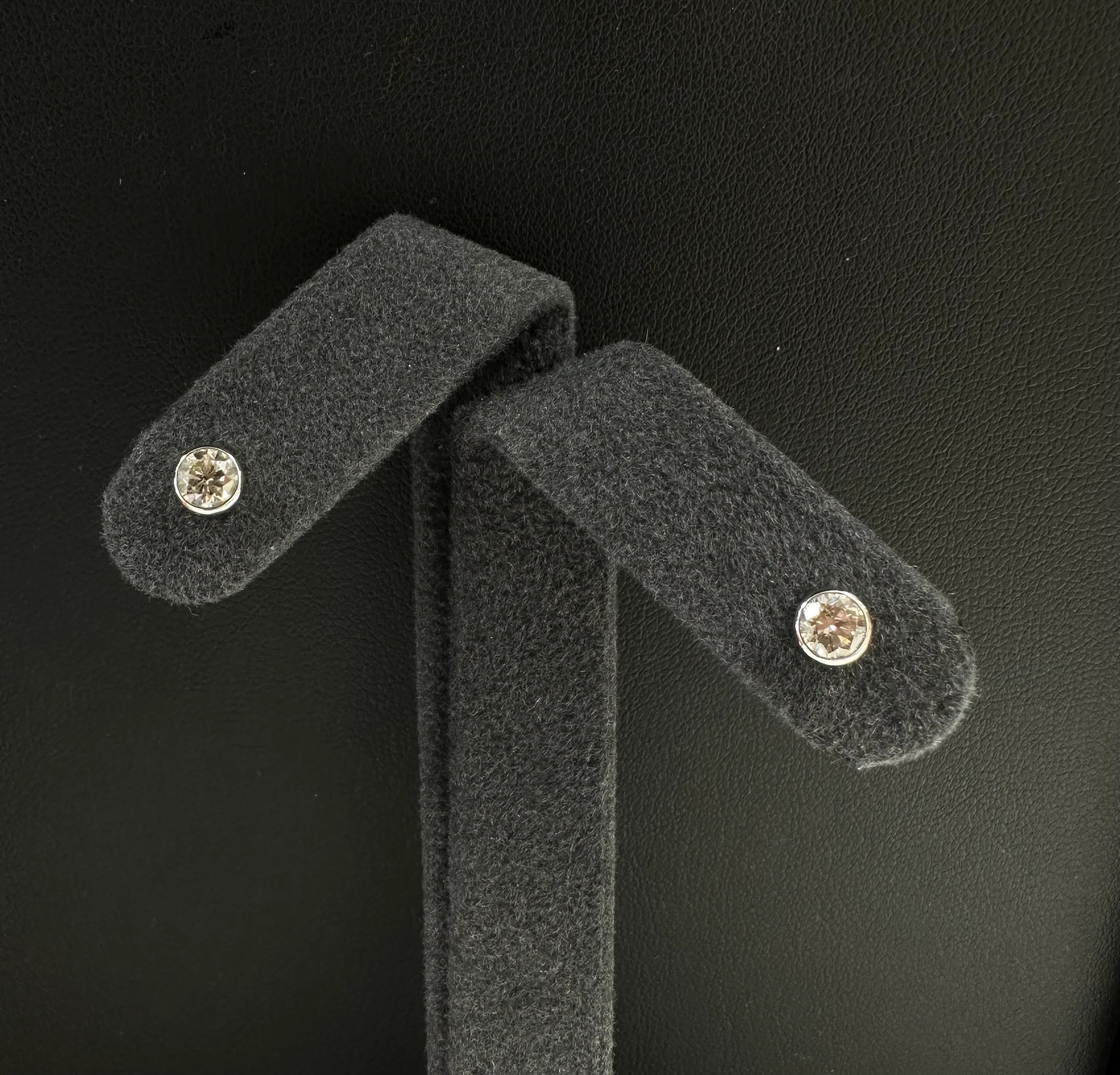 Diamond Studs 4mm