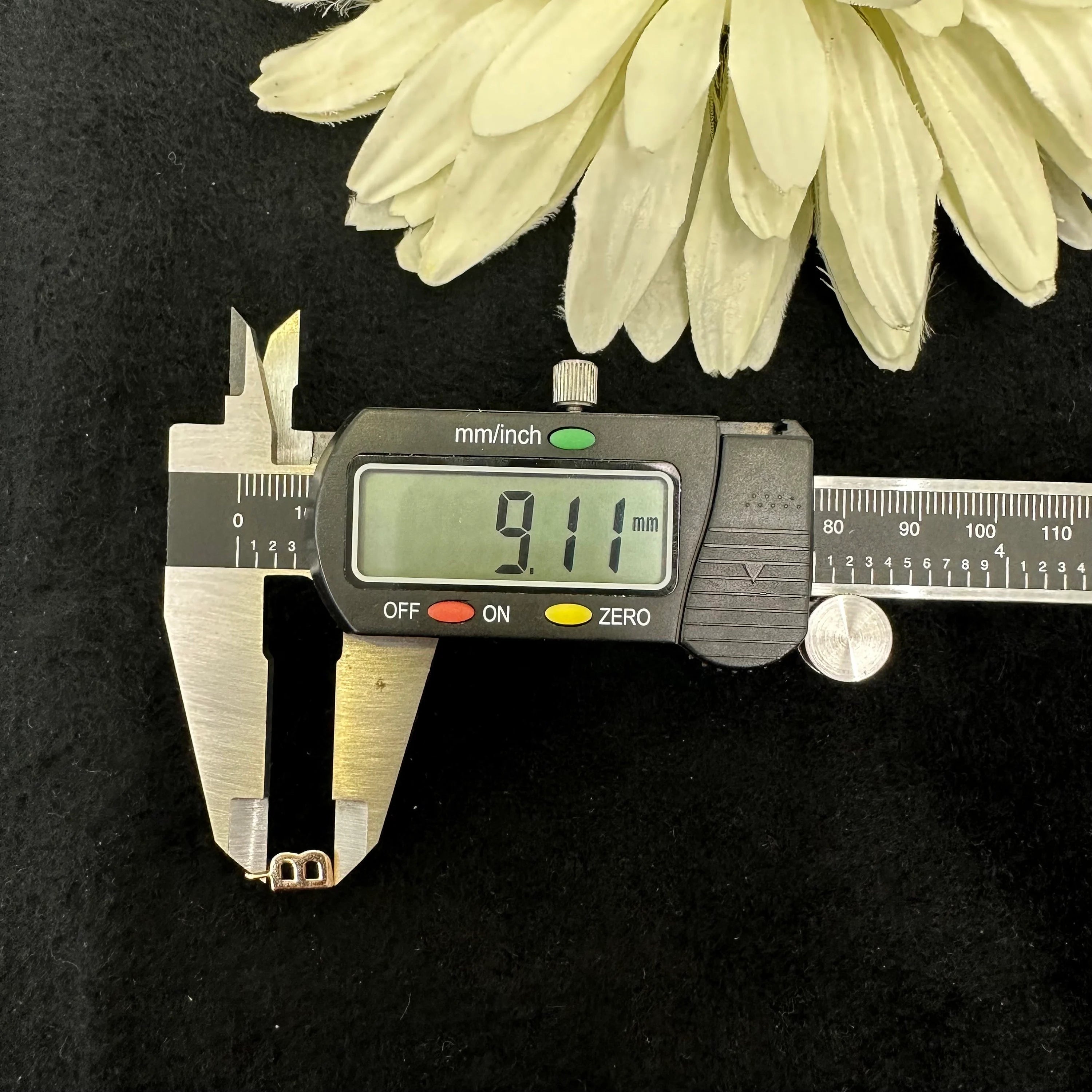 Charm Letter A 8mm (JR 3mm)