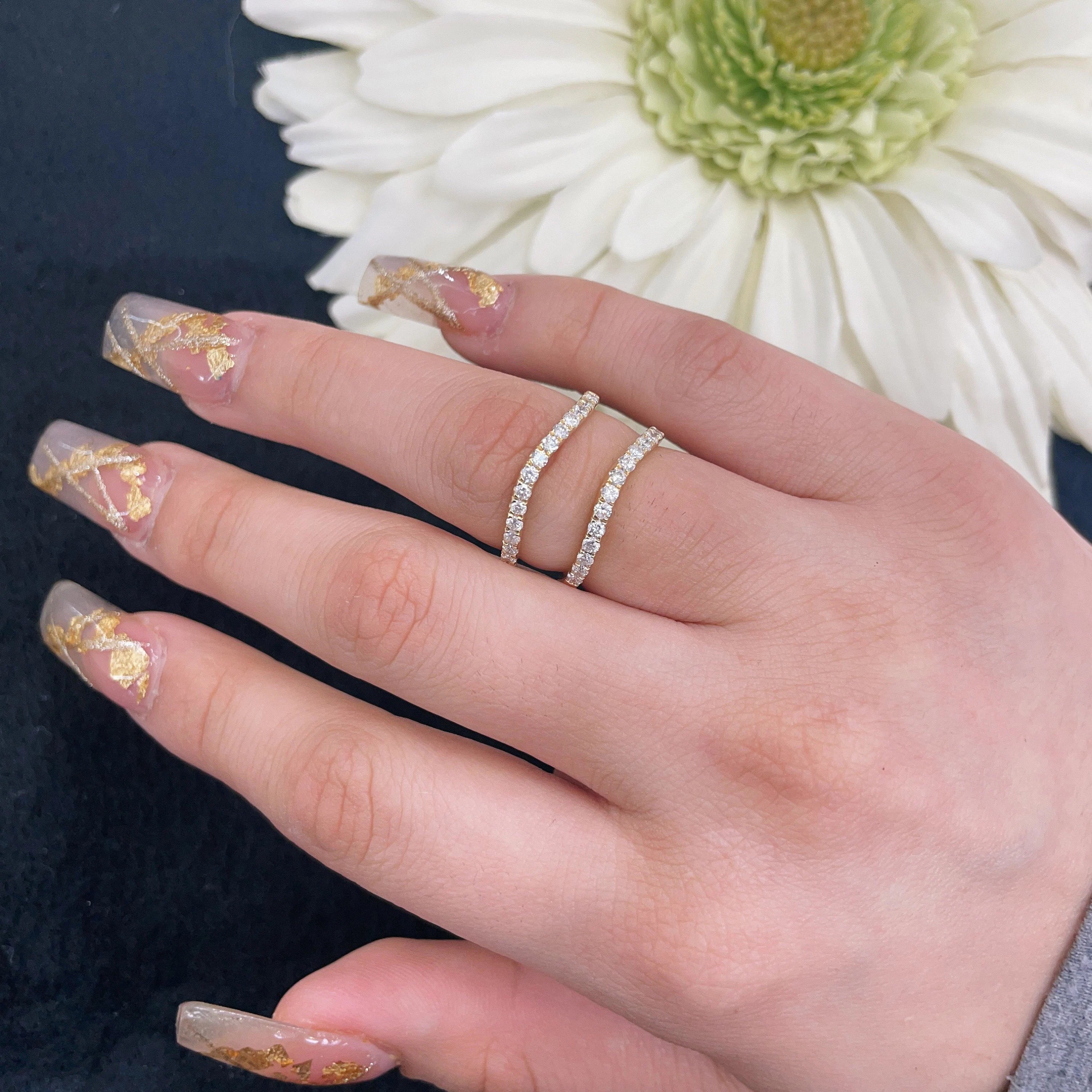 Diamond Curved band Ring 6