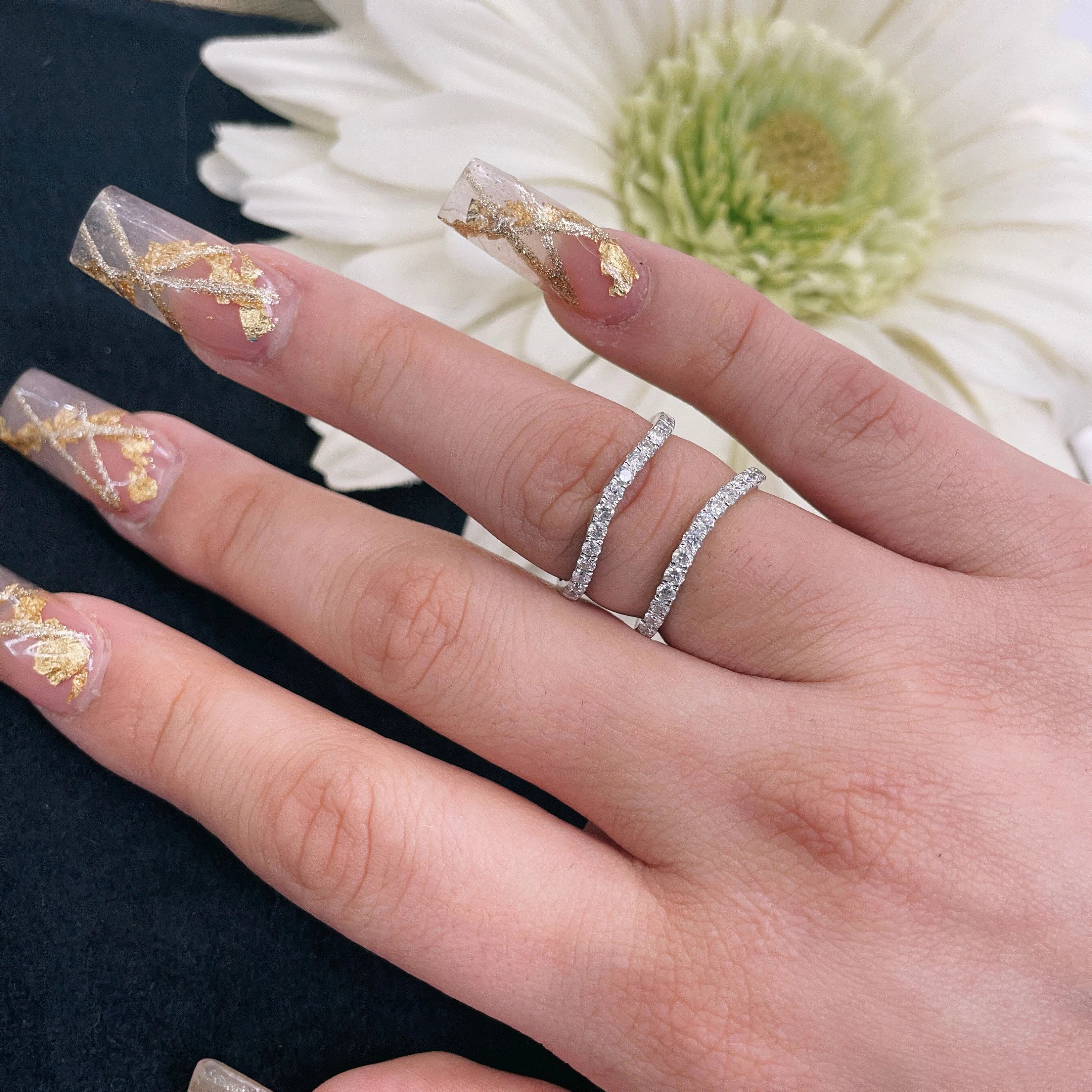 Diamond Curved band Ring 6