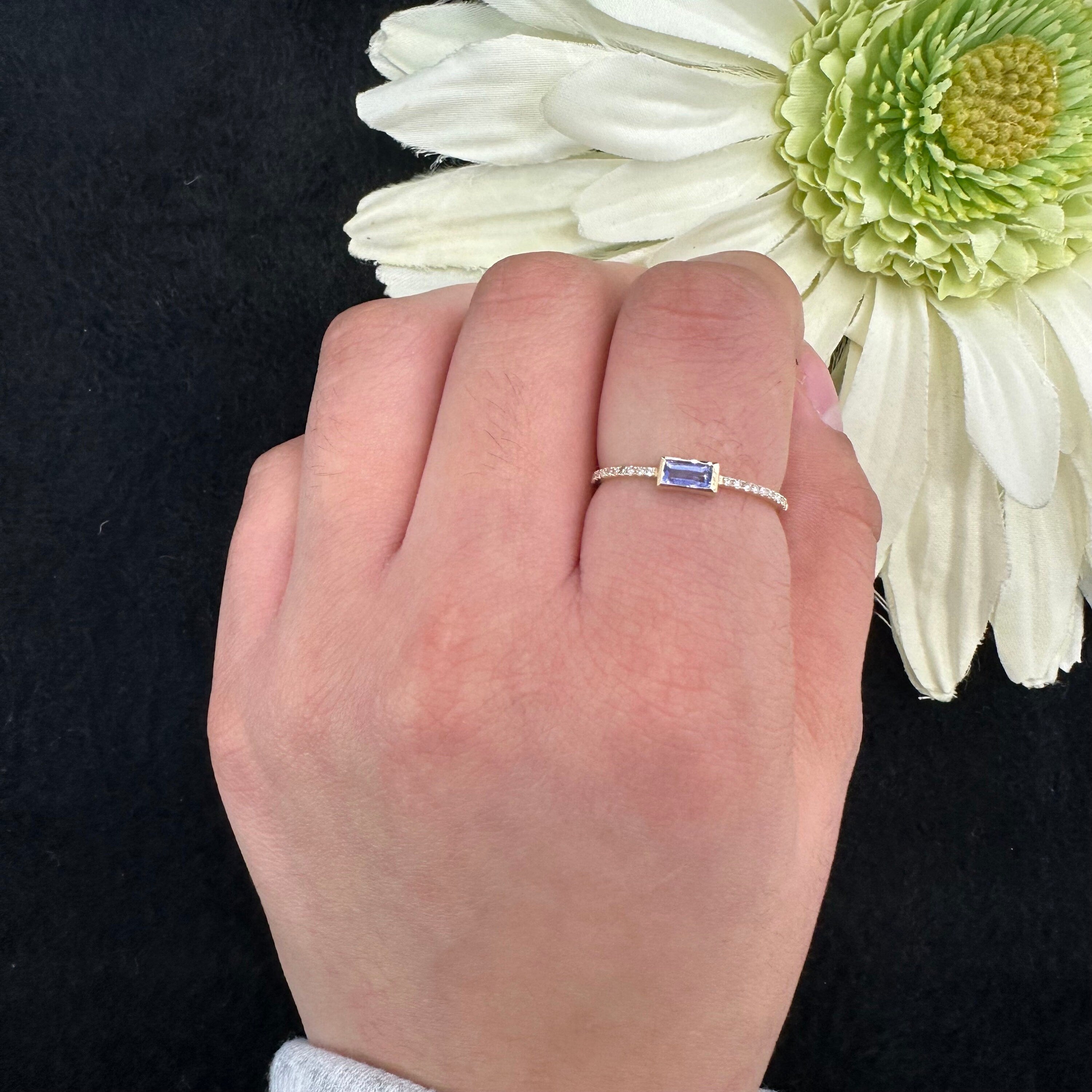 Diamond Tanzanite Ring 5x2.5mm