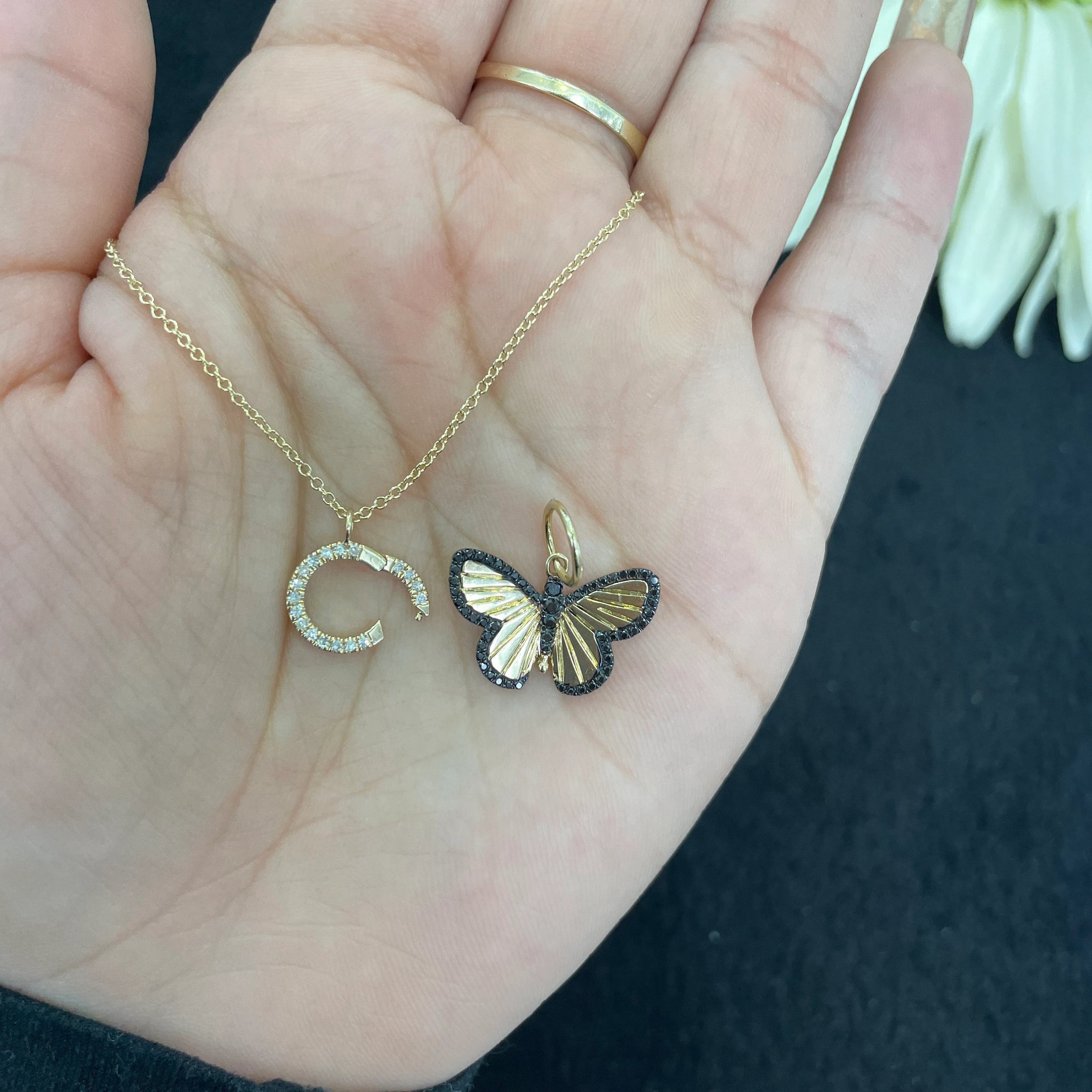 Diamond Clickable Circle Pendant Necklace
