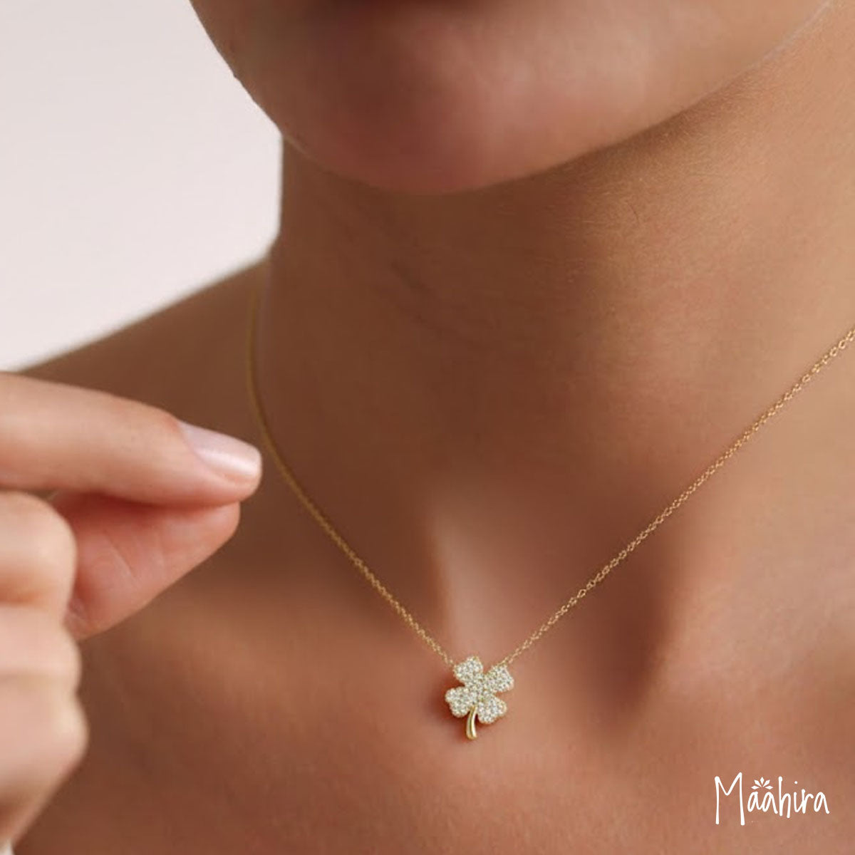 Diamond 4 Leaf Clover Necklace 9.80x12.40mm