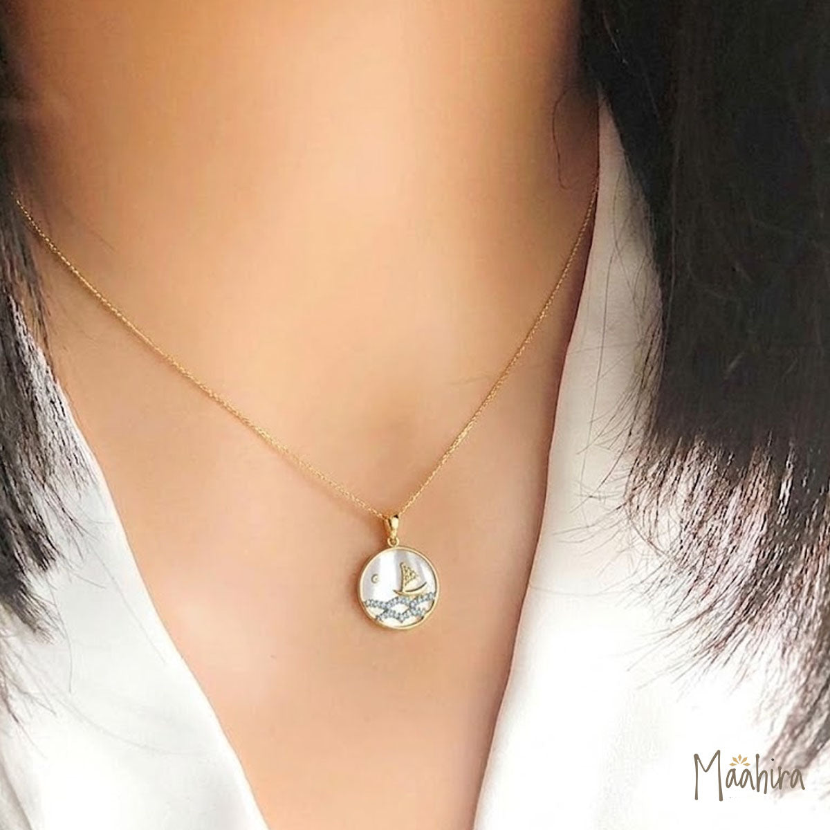 Diamond & Blue Topaz Mother Of Pearl Pendant 20mm