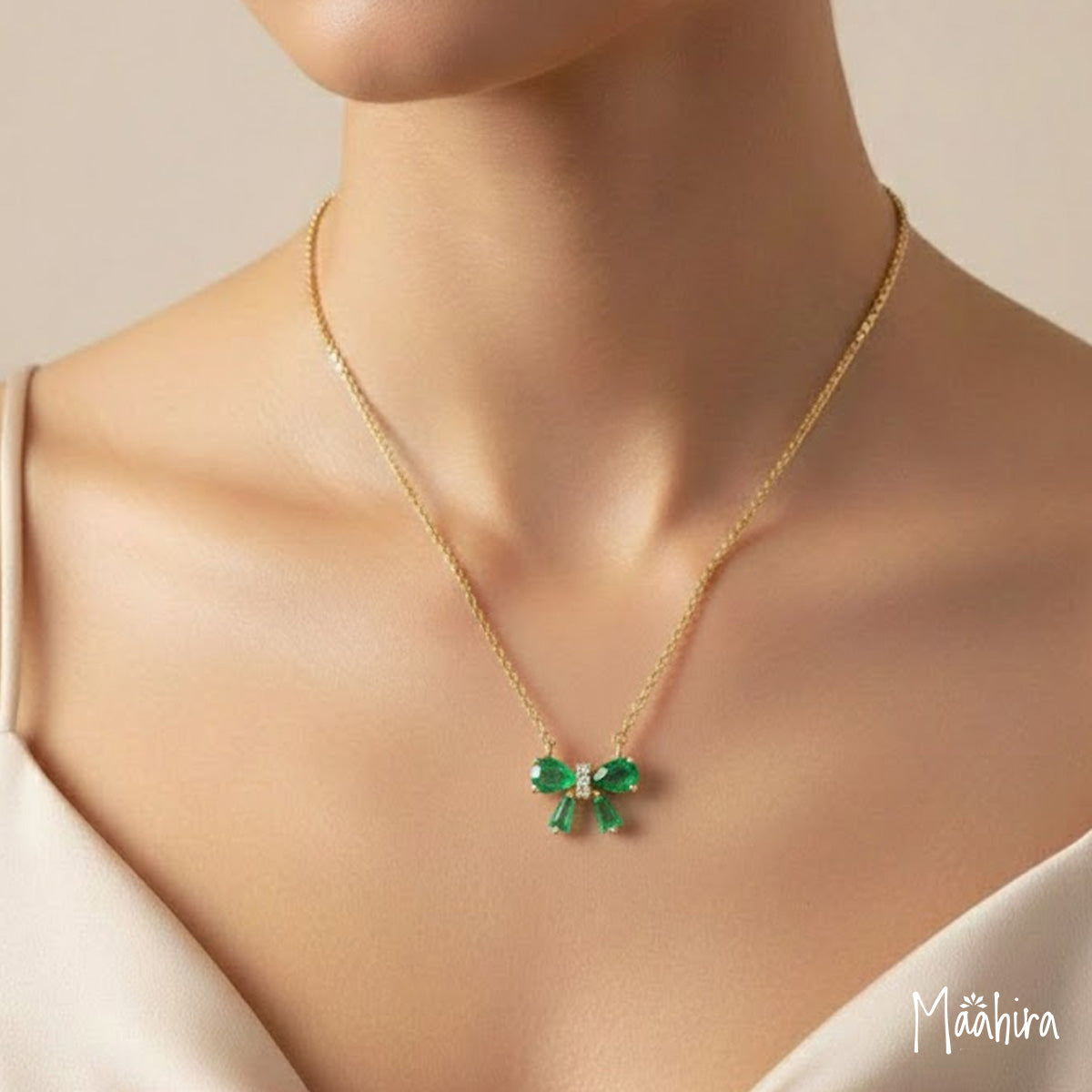 Minimalist Diamond Emerald Bow Necklace-7x9mm