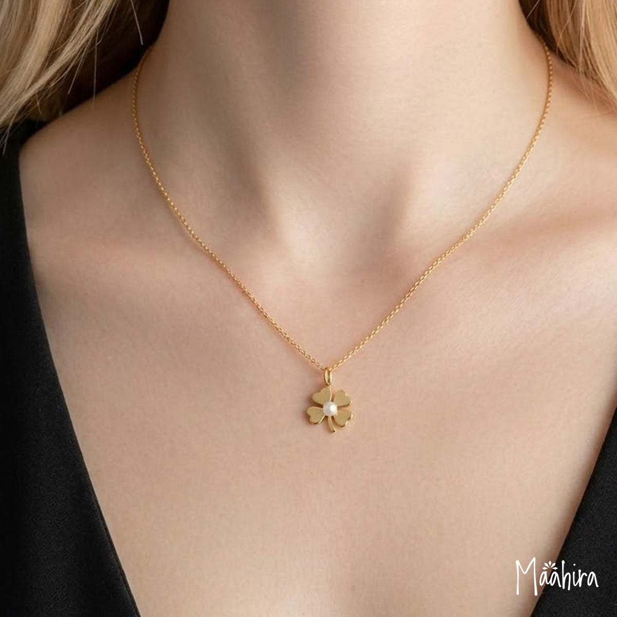 Pearl Clover Pendant 7x17mm