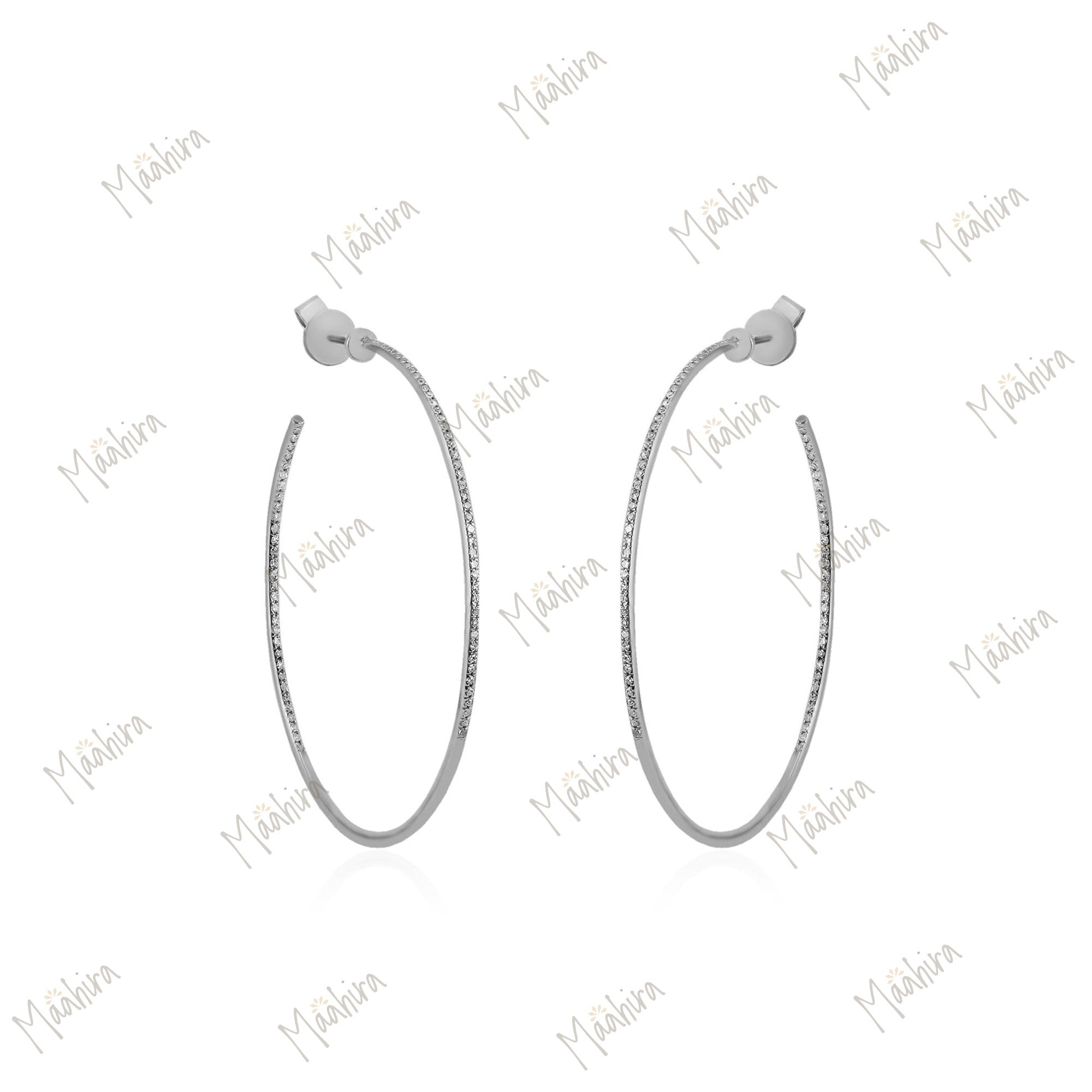 Sleek Golden Hoop To Give Perfect Touch Of Glamour